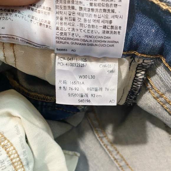 Levis Cutoff Denim Shorts - Picture 7 of 9